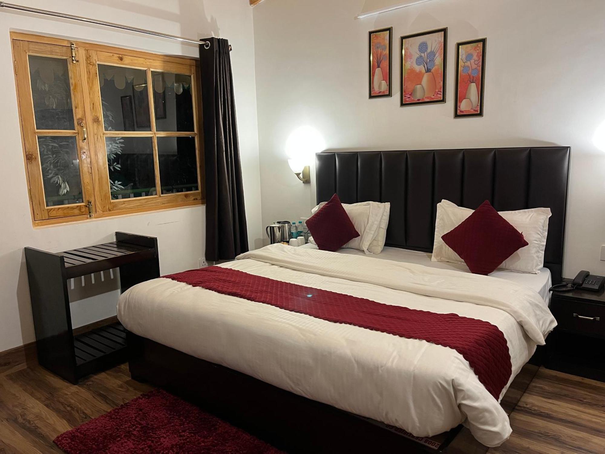 Cedar Woods Resort By Heyan Hotels Nainital Exterior foto